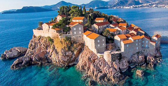 Montenegro - Weltkulturerbe und türkisfarbenes Meer